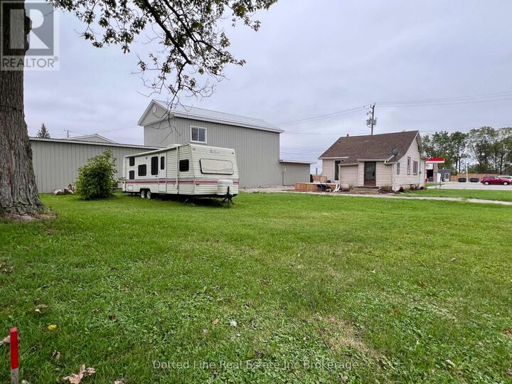 Property Photo:  156 Borden Avenue  ON N0L 1B0 