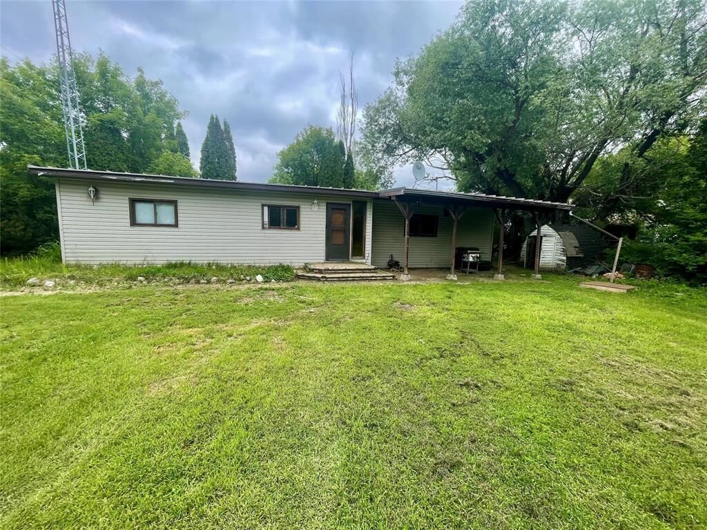 Property Photo:  217 Railway Avenue  MB R0K 2H0 
