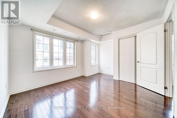 Property Photo:  80 Sarita Path 125  ON L1L 0K7 
