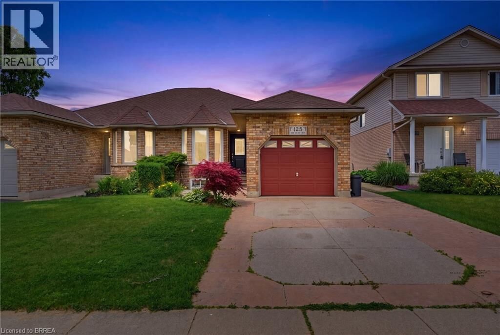 Property Photo:  125 Whitlaw Way  ON N3L 4C9 