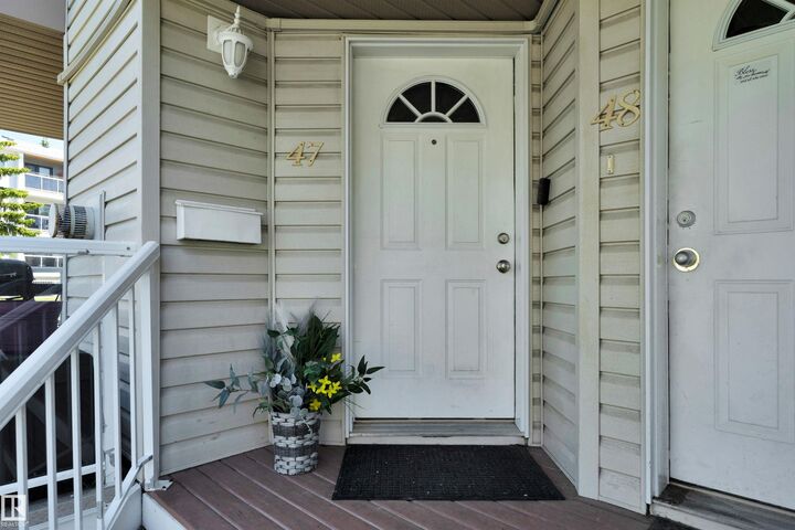 Property Photo:  2505 42 Street NW 47  AB T6L 7G8 