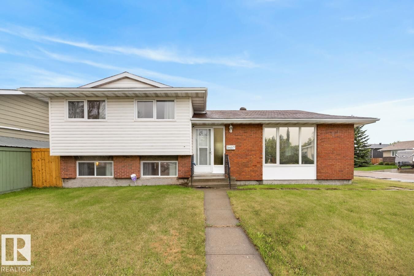 Property Photo:  3437 136A Avenue NW  AB T5A 2W5 