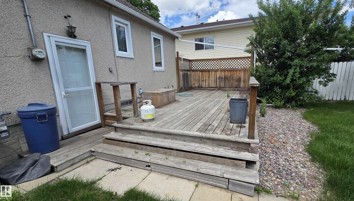 Property Photo:  11909 83 Street NW  AB T5B 4E7 