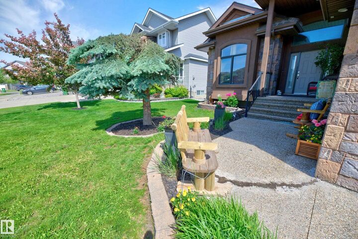 Property Photo: 6410 38 Avenue AB T4X 0G4