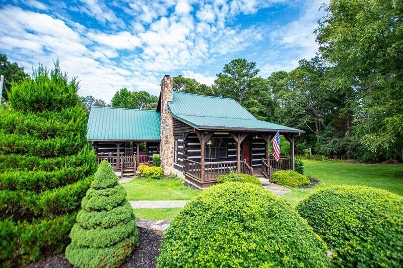 Property Photo: 8011 Hannah Road GA 30187