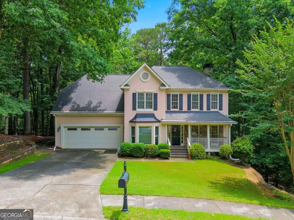 Property Photo:  225 Colonial Drive  GA 30189 