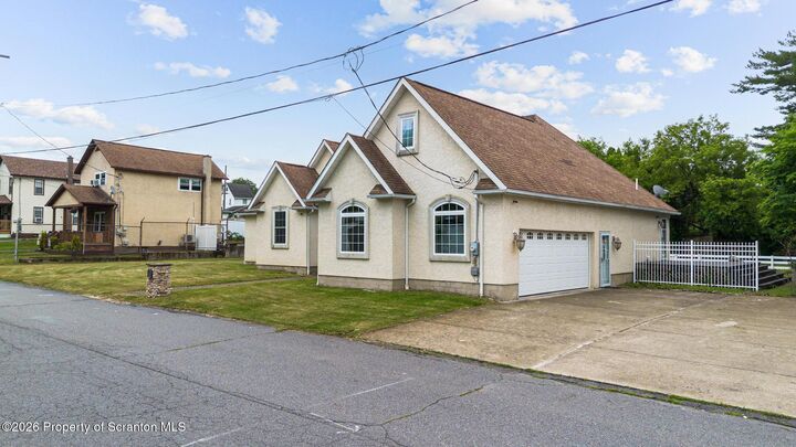 Property Photo:  116 Forge Street  PA 18518 