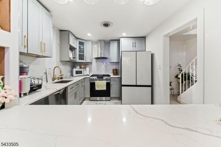 Property Photo:  110 Clark Pl .5  NJ 07206 