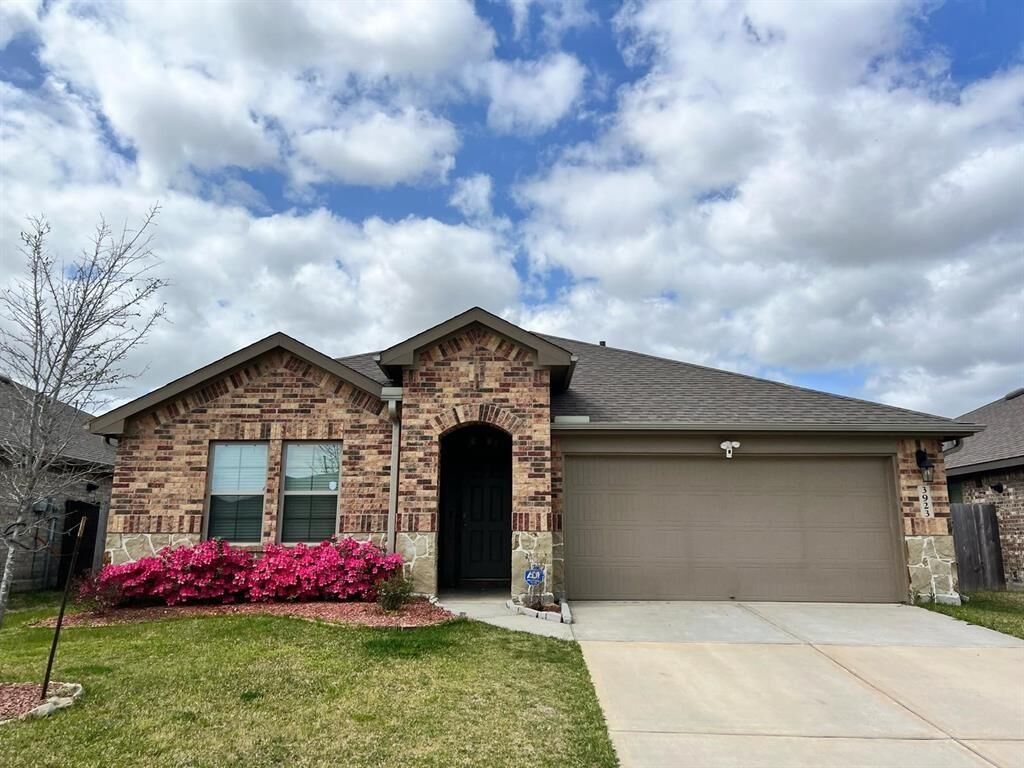 Property Photo: 3923 Hawaiian Court TX 77521