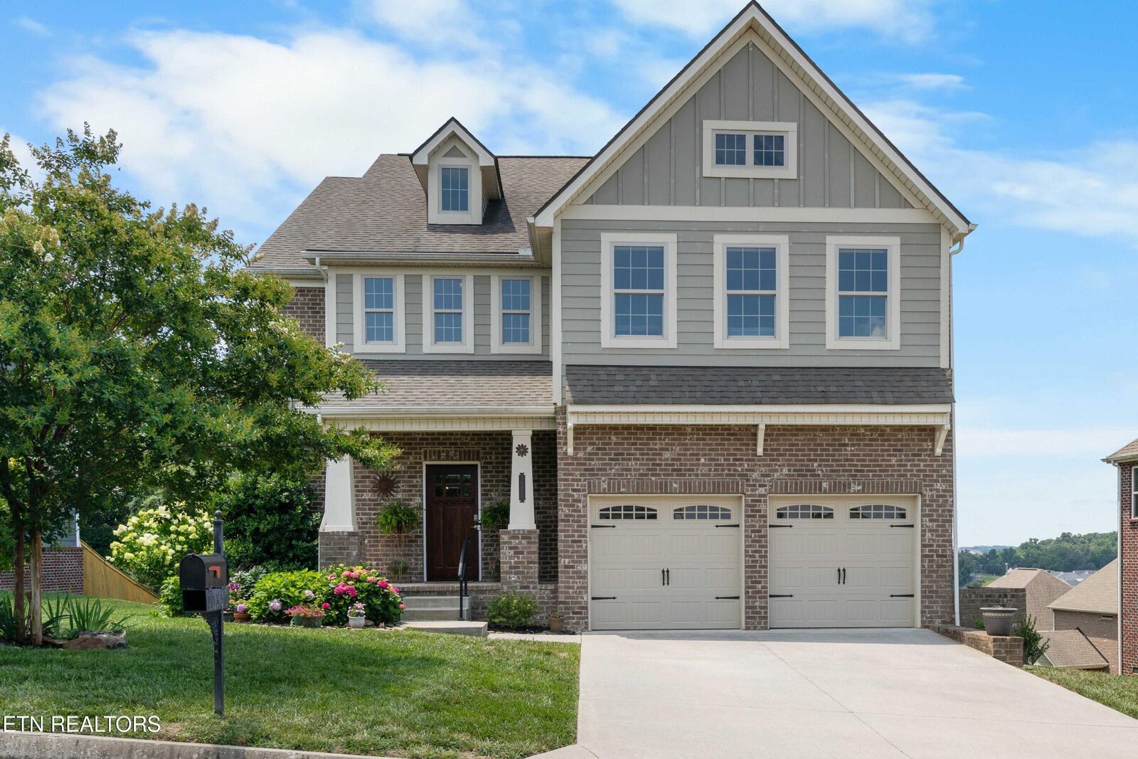 Property Photo: 10850 Hunters Knoll Lane TN 37932