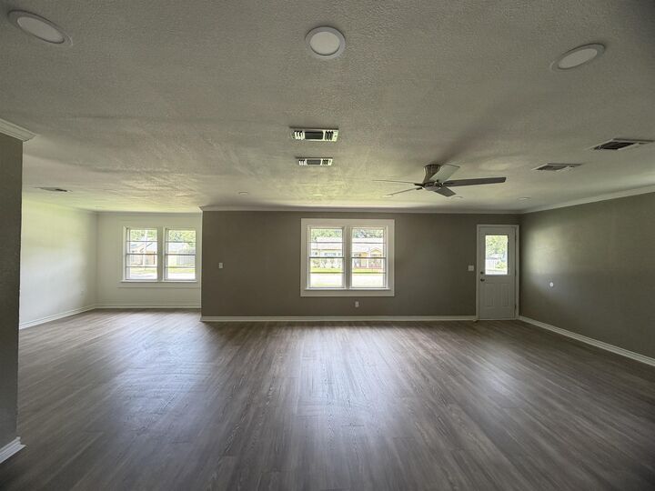 Property Photo:  306 N Browning  St  TX 75633 