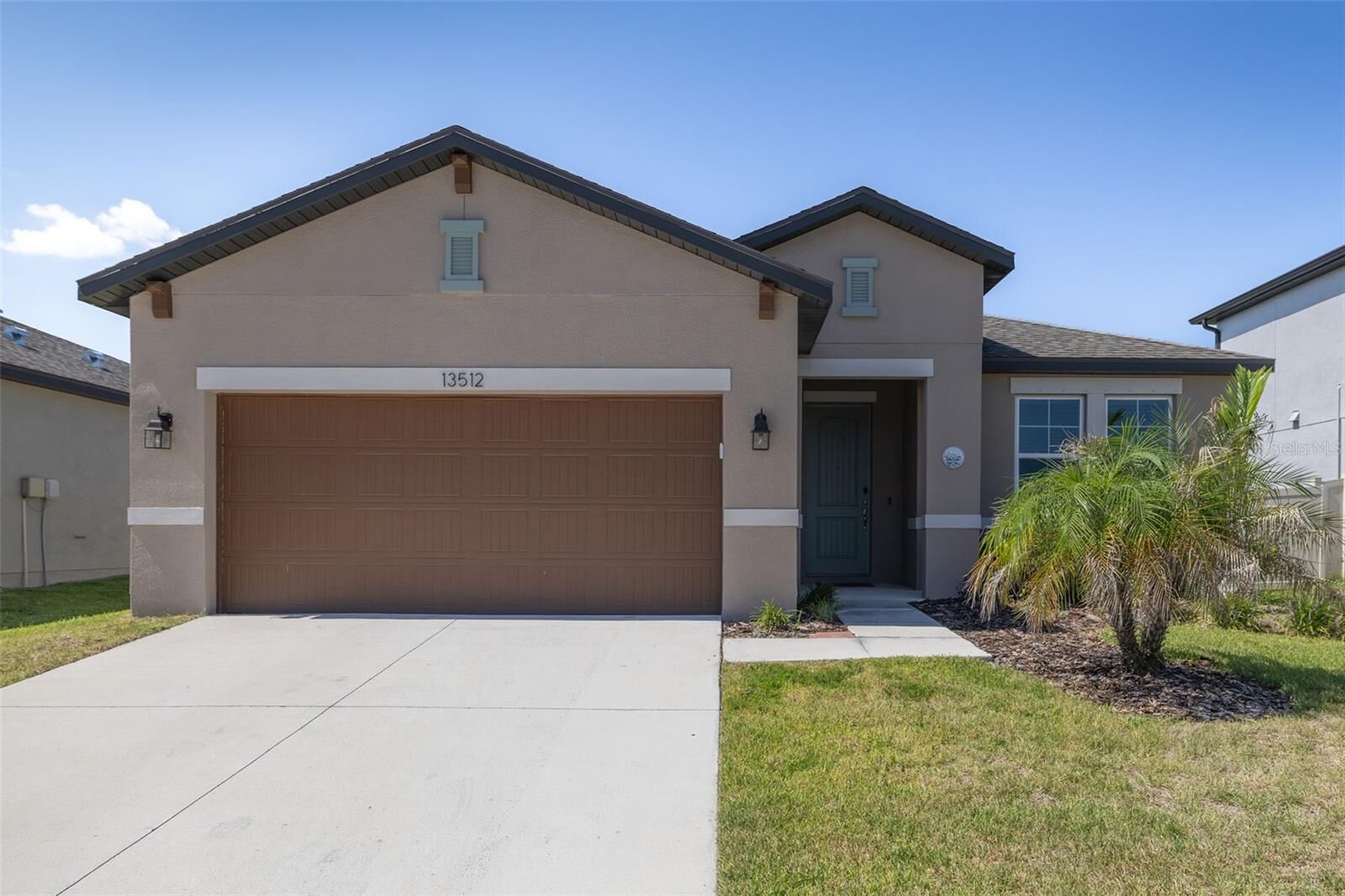 Property Photo:  13512 Palmera Vista Drive  FL 33579 