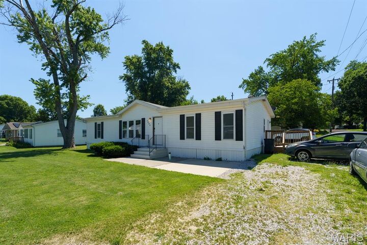 Property Photo: 1800 Page Avenue IL 62221