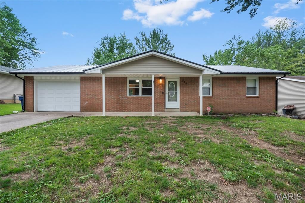 Property Photo: 219 Hillvale Street MO 63701