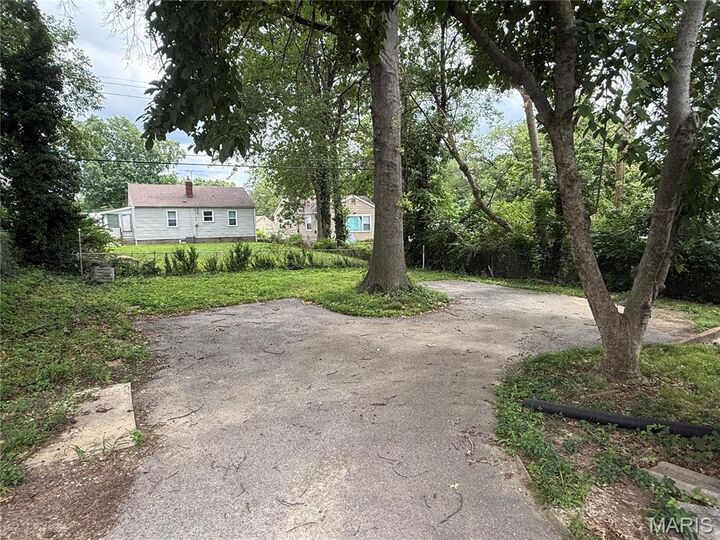 Property Photo:  5604 Sunbury Avenue  MO 63136 