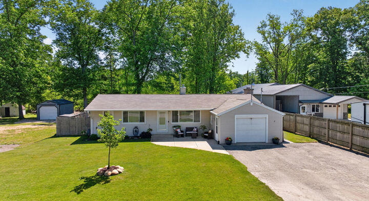 Property Photo:  569 Round Lake Drive  MI 49254 