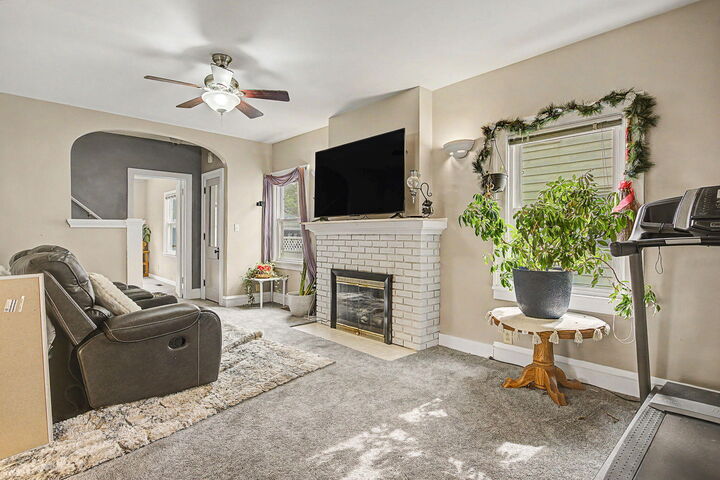 Property Photo:  1008 Union  MI 49203 
