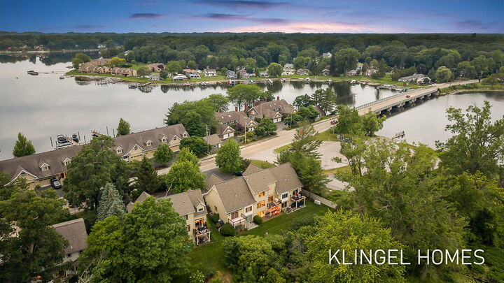 Property Photo:  17528 N Fruitport Road  MI 49456 