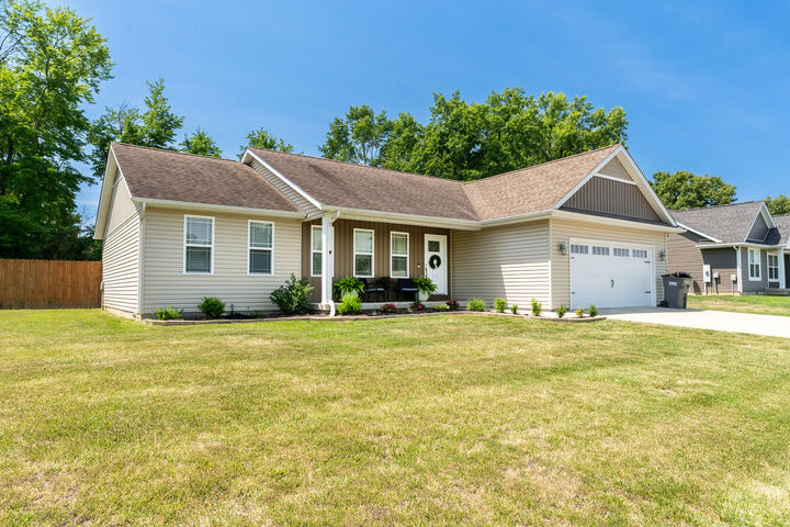Property Photo: 6123 Chandler Drive IL 62918
