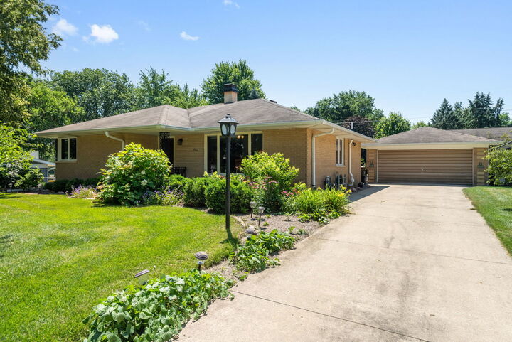 Property Photo: 4611 Orchard Lane IL 60014