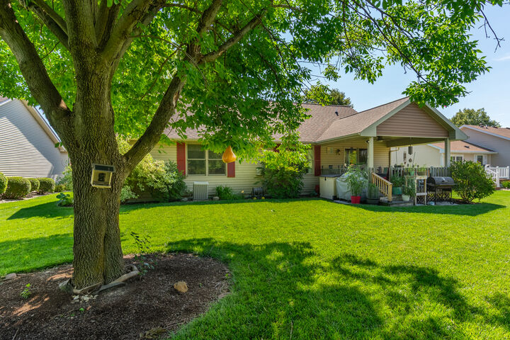 Property Photo: 2738 Becker Drive IL 61354