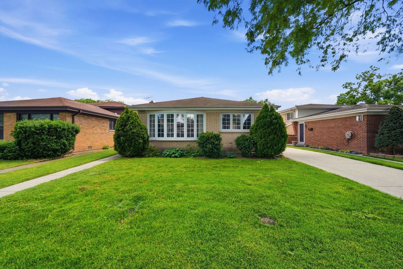 Property Photo:  5835 Reba Street  IL 60053 