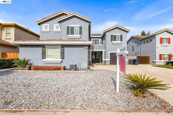 Property Photo:  1531 Riverview Ave  CA 95377 