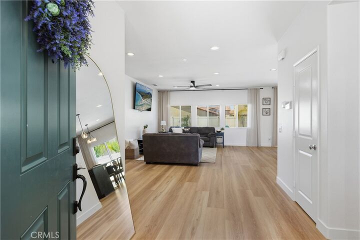 Property Photo:  34727 Ribbon Grass Way  CA 92563 