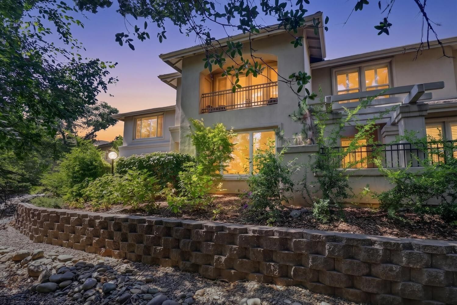 Property Photo: 11290 Stanford Court Lane 207 CA 95670