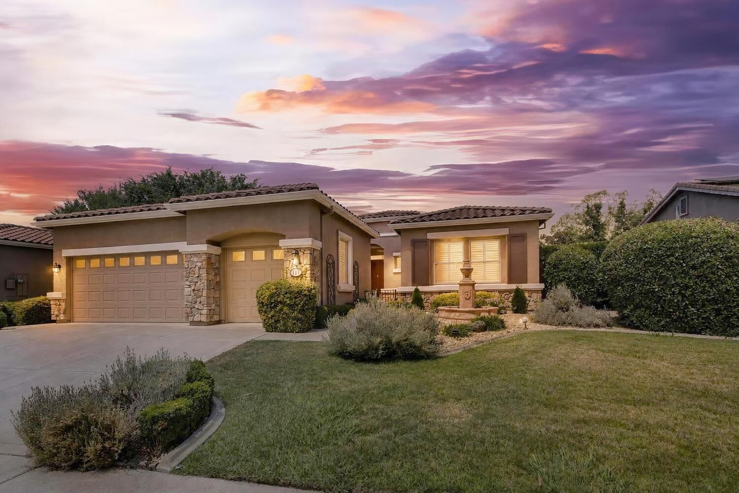 Property Photo:  992 Hardy Lane  CA 95648 