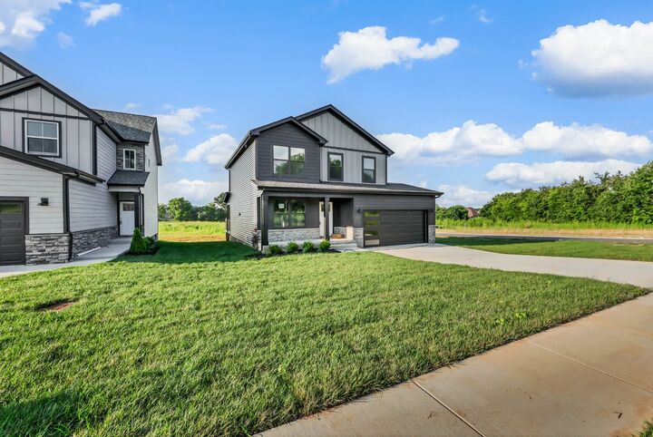 Property Photo:  2812 Brewster Dr  TN 37042 
