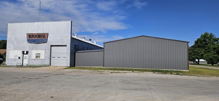 Property Photo:  417 N 1st  OK 74631 