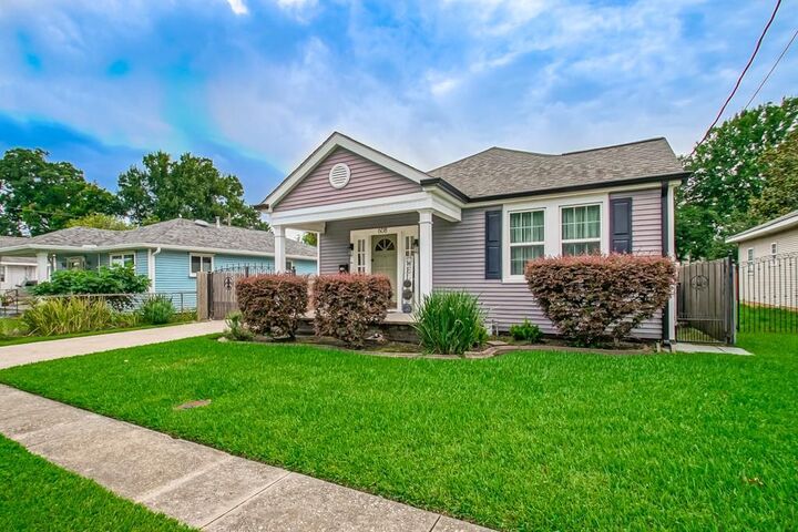Property Photo: 608 Terrace Street LA 70121
