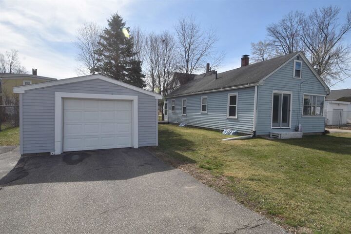 Property Photo: 35 Olde Farm Lane NH 03867
