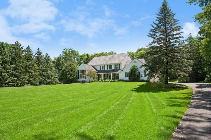 Property Photo:  215 Hollander Road  MN 55391 