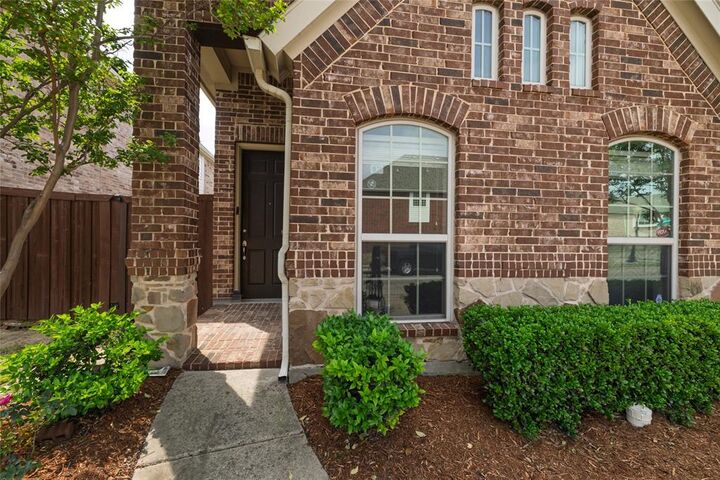 Property Photo:  2108 Harris Place  TX 75025 