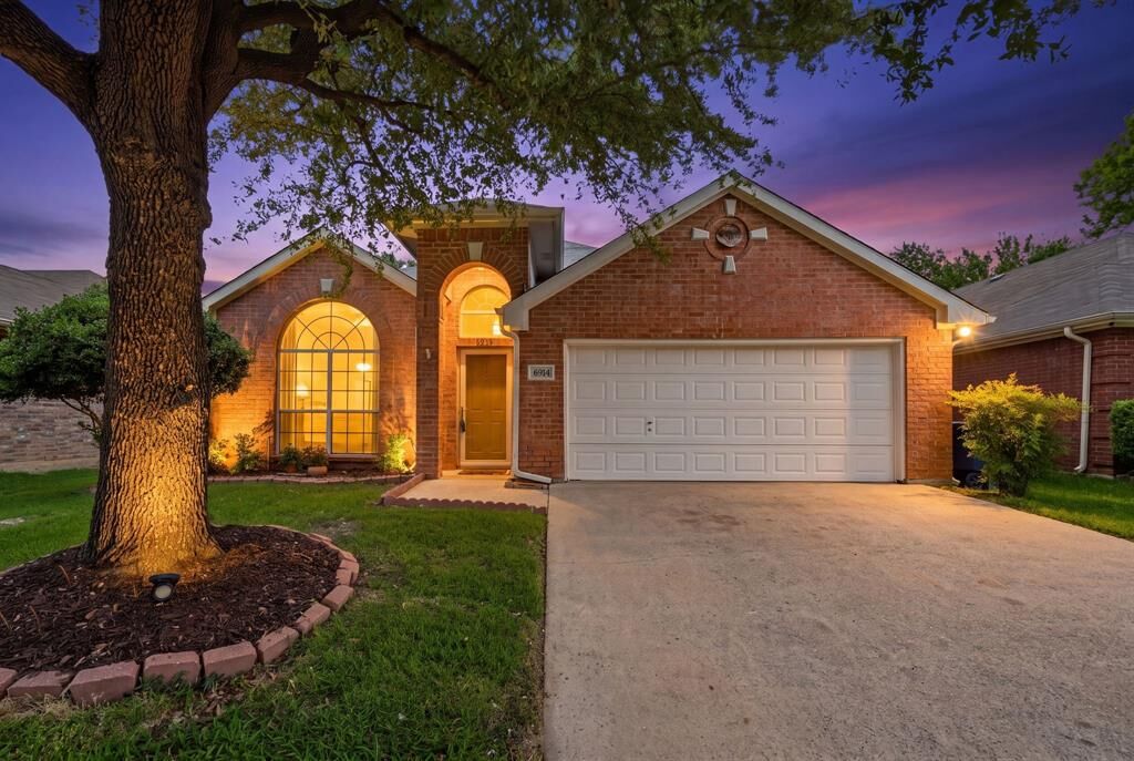 Property Photo:  6916 Indiana Avenue  TX 76137 