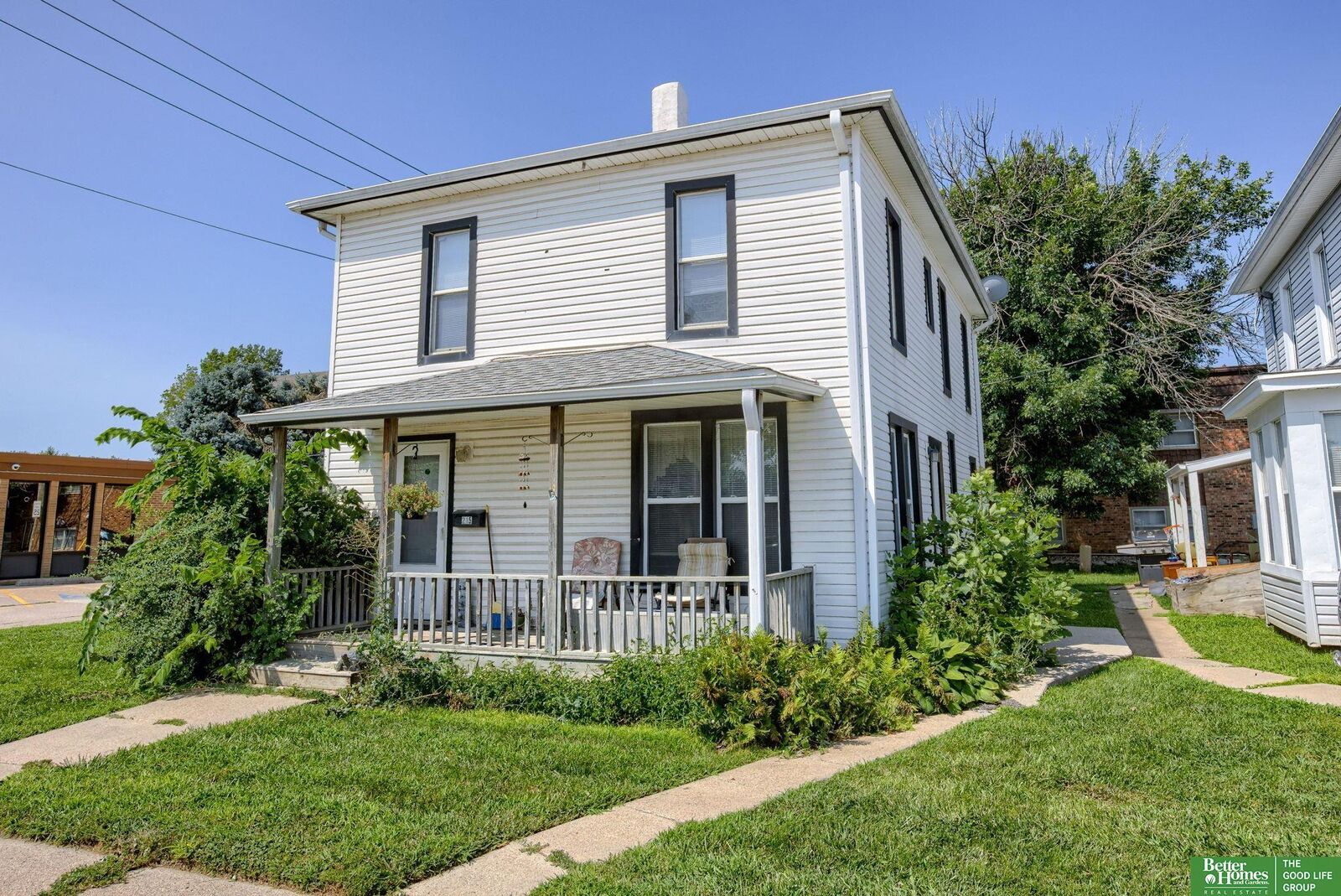 Property Photo:  215 S 17 Street  NE 68008 