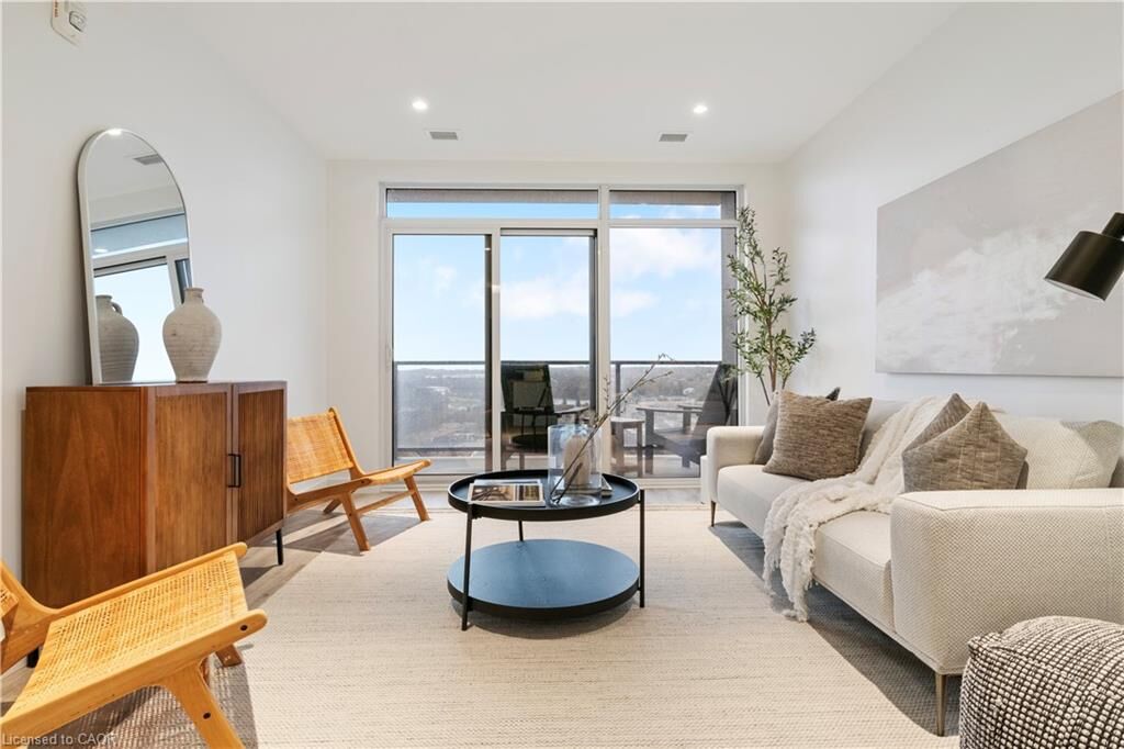 Property Photo:  50 Grand Avenue S 1905  ON N1S 0C2 