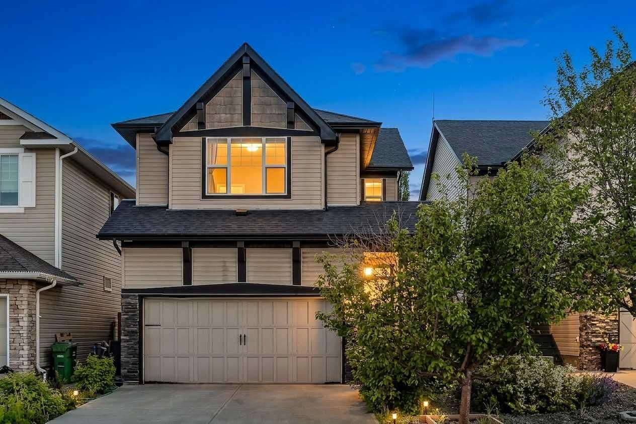 Property Photo: 166 Hillcrest Circle SW AB T4B 0Y5