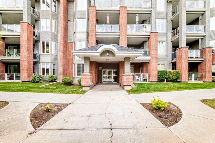 Property Photo:  15 Everstone Drive SW 161  AB T2Y 5B5 