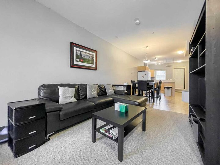 Property Photo: 200 Lougheed Drive 7108 AB T9K 2W3