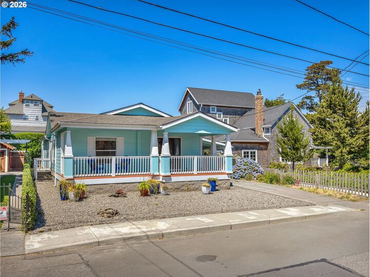 Property Photo:  240 11th Ave  OR 97138 