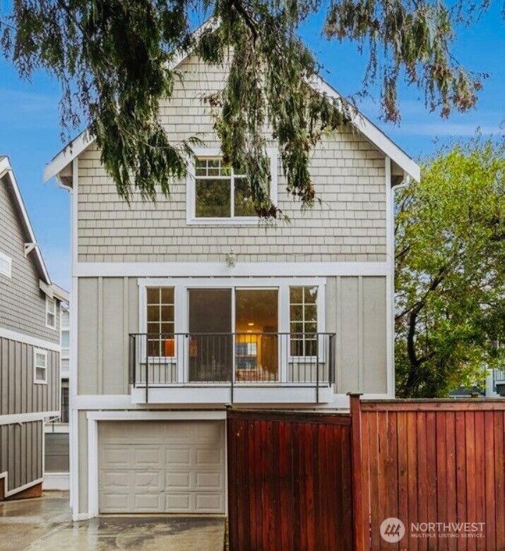 Property Photo:  910 N 74th Street  WA 98103 