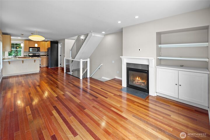 Property Photo:  129 A  26th Avenue E  WA 98112 