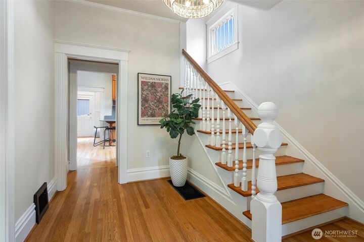 Property Photo:  1715 E Mercer Street  WA 98112 