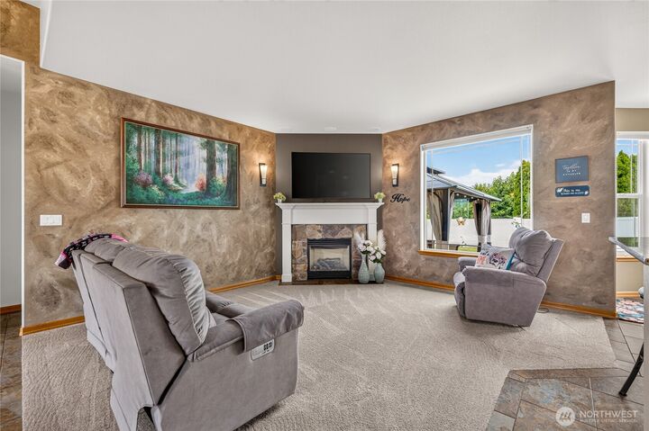 Property Photo: 87 Springhill Drive WA 98802
