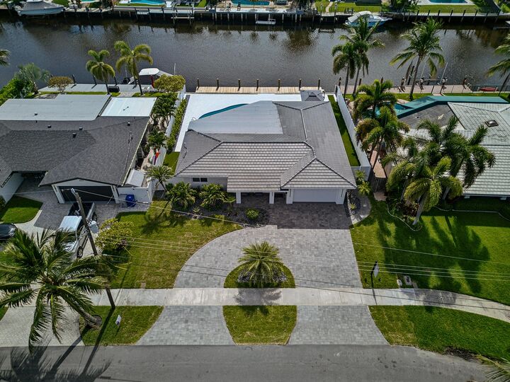 Property Photo: 411 SE 2nd Avenue FL 33060