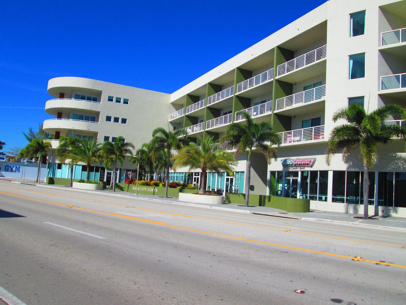Property Photo:  2301 Wilton Drive R305  FL 33305 