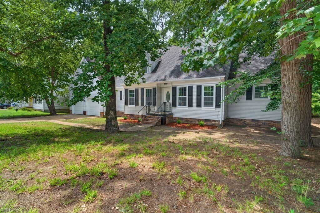 Property Photo:  112 W Rexford Dr  VA 23608 